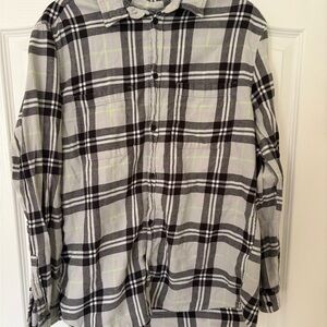 H&M Men's Black and Gray Plaid Button Down Shirt